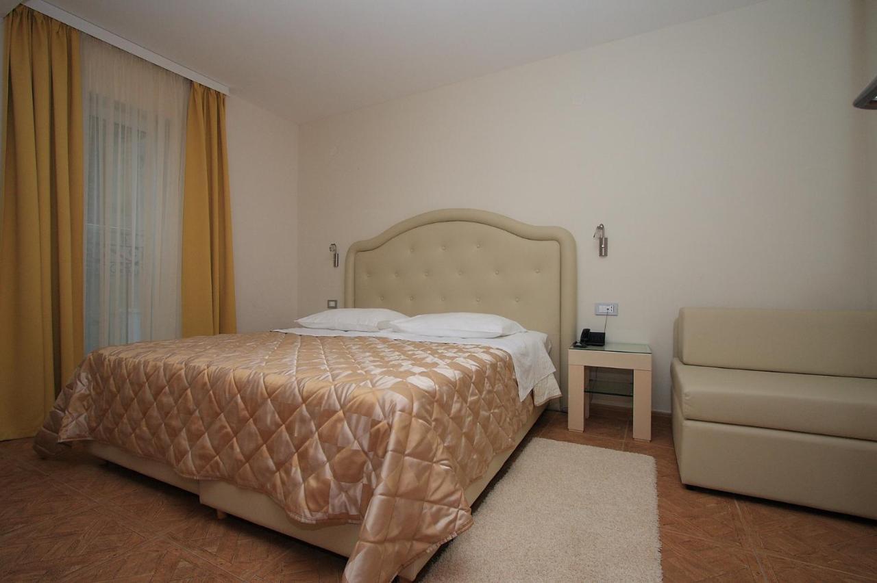 Aparthotel Natalia Podgora Ngoại thất bức ảnh